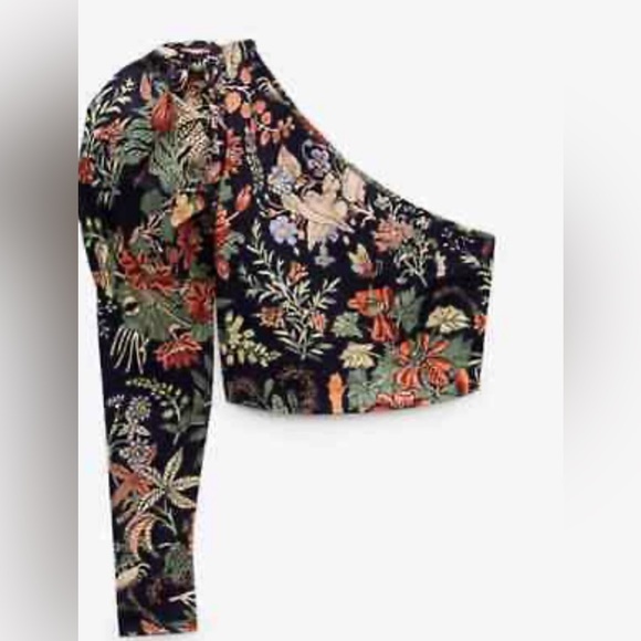 Zara Floral Printed Asymmetrical Crop Top - Picture 6 of 9